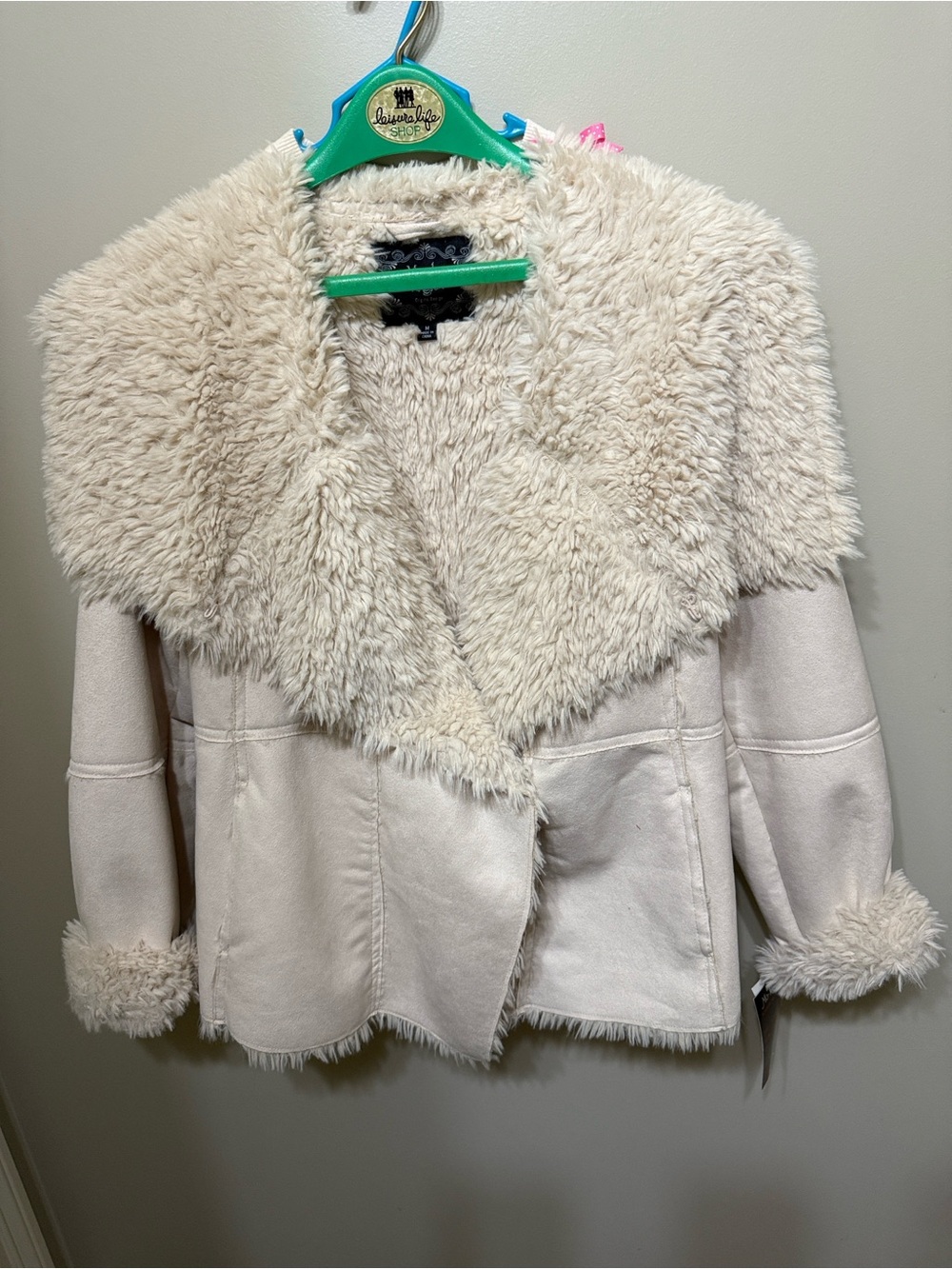 Plush Cream Teddy-Shearling Jacket with Oversized Collar